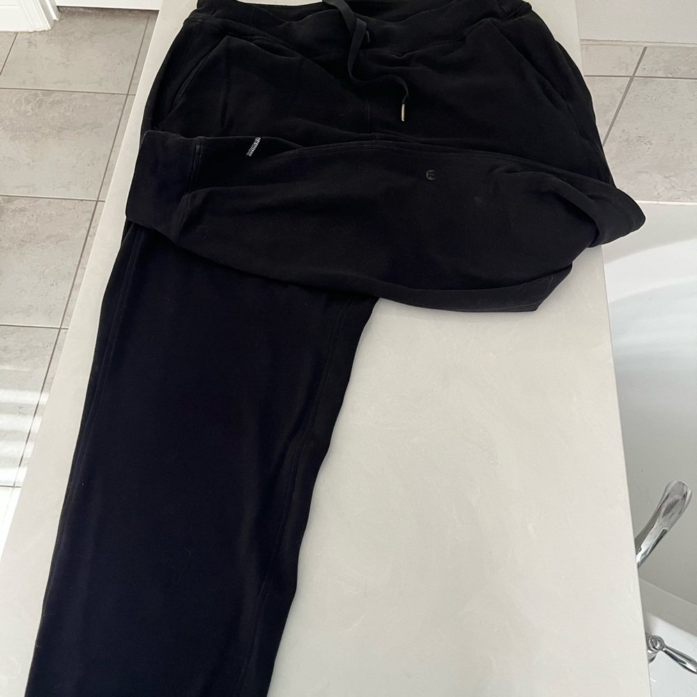 lululemon black sweats